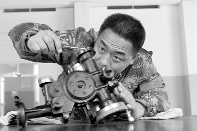 优秀藏族军官次翁扎西:青春为使命而燃烧