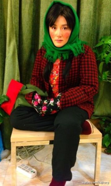 《百变大咖秀》谢娜变身秋菊 农村妇女形象引