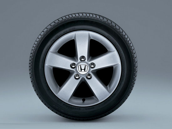 全球汽车轮胎性能排名 看自己爱车轮胎有何优