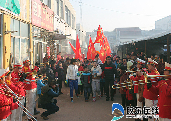 龙大打工妹程亚丽荣膺《我是大明星》总冠军-